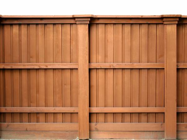 wood board on board fence in florida